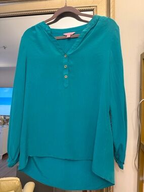 Lilly Pulitzer Teal V-Neck Button-Front Blouse
